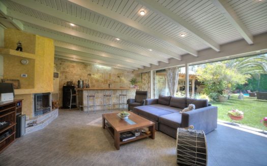 220370 – Villa in Anavisos