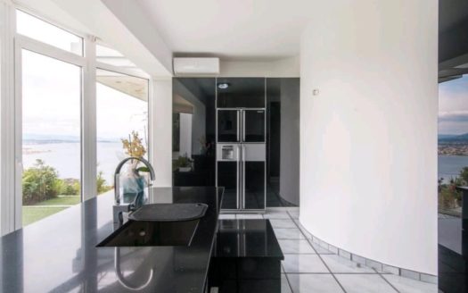 220350 – Amazing view Villa in Markopoulo