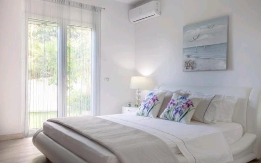 220350 – Amazing view Villa in Markopoulo