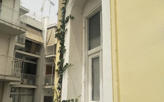 Sea front house in Pasalimani