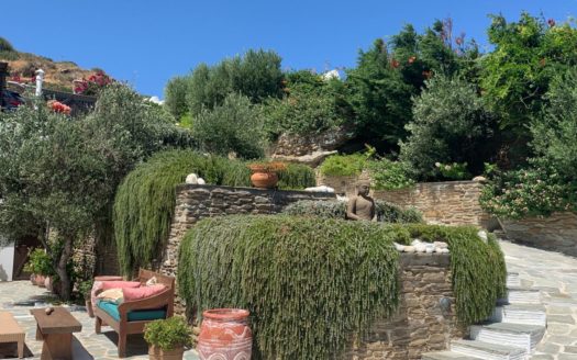 220430 – Beach front house in Andros Island