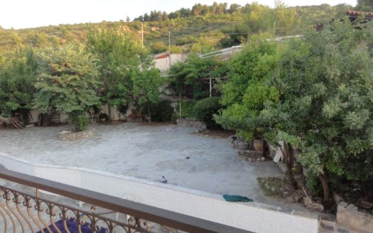 2 independent houses with a Swimming Pool