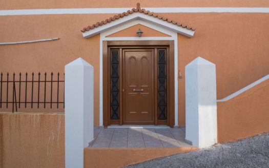 220323 – Beach front house in Lavrio