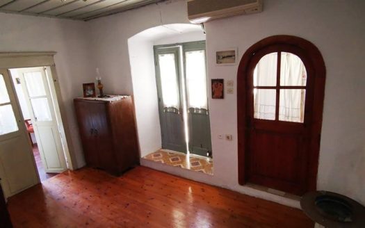 220468 – house in Ydra island