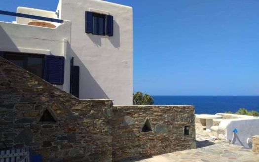 Beach front house in Kithnos Island