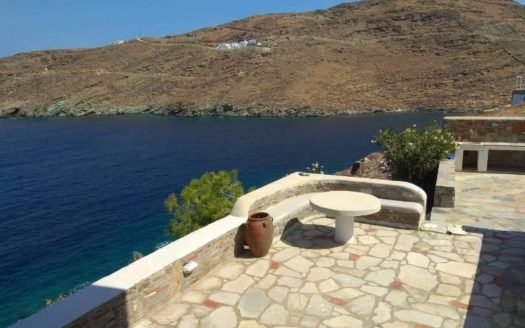Beach front house in Kithnos Island