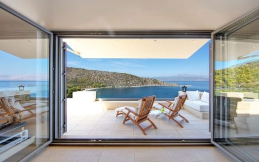 Beach front Villa in Soligia