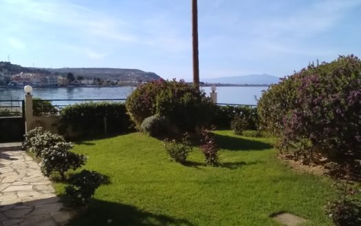 220470 – Beach front Apartment in Aigeira