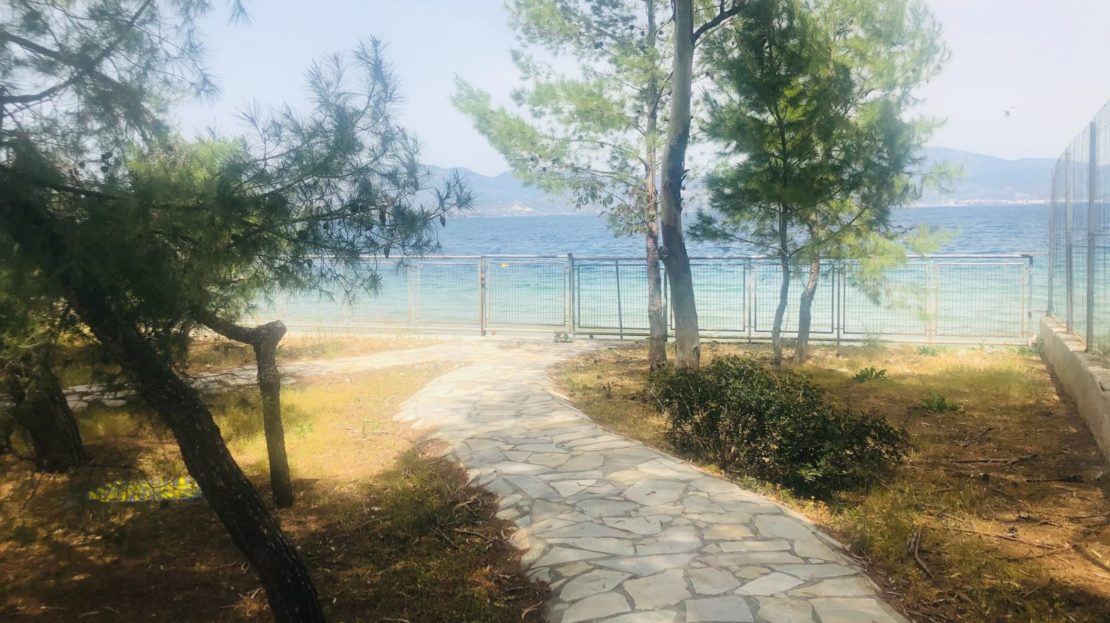 220517 – Beach front Hotel in Saronikos